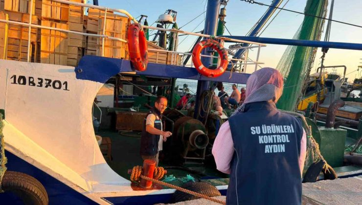 Didim’de uluslararası sularda avlanan trol teknelerine denetim