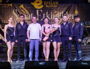 Efeler’de vatandaşlar sanatla buluştu