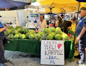 Efeler’deki pazarlarda etiket ve fiyat denetimi yapıldı