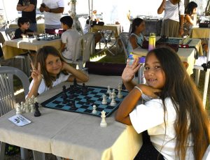 Kuşadası’nda uluslararası satranç turnuvası düzenlendi