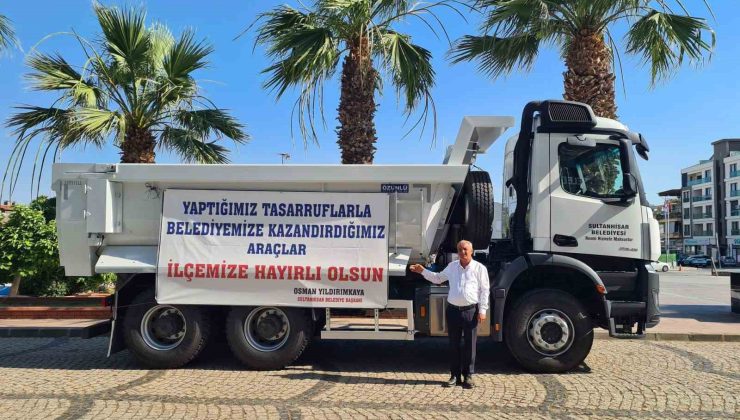 Sultanhisar Belediyesi yeni hizmet aracını filosuna kattı
