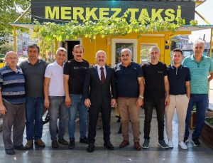 Vali Varol, güne taksi durağında başladı