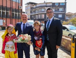Vali Varol, Yenipazar’da kurumları ziyaret edip vatandaşlarla buluştu