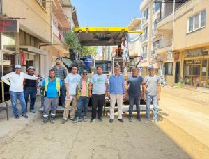 Yenipazar’da sıcak asfalt çalışmaları hız kesmeden sürüyor