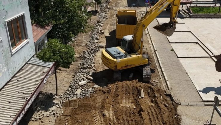 Yenipazar’da yol yenileme çalışmaları Yörük Ali Efe Caddesi’nde sürüyor