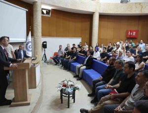 ADÜ’de yabancı öğrenci kayıtları öncesi bilgilendirme toplantısı