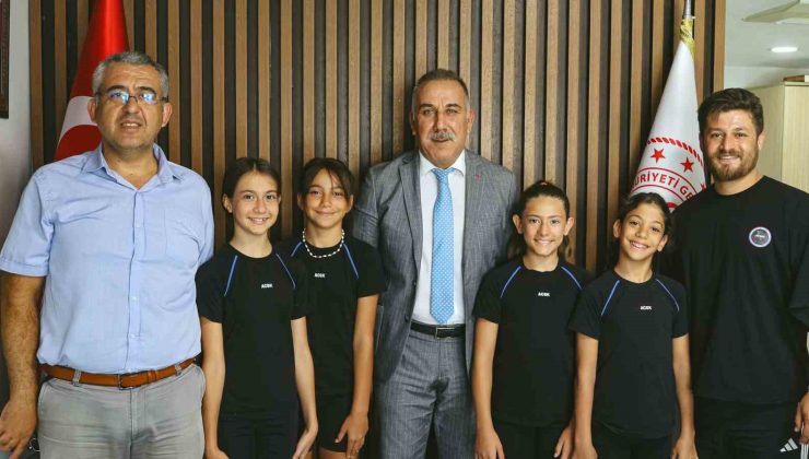 Aydın Gençlik ve Spor İl Müdürü Serhat Yığmatepe başarılı sporcuları ağırladı