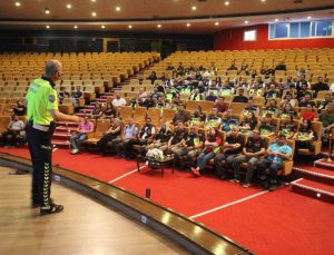 Aydın’da 200 motosiklet sürücüsüne “güvenli sürüş” eğitimi