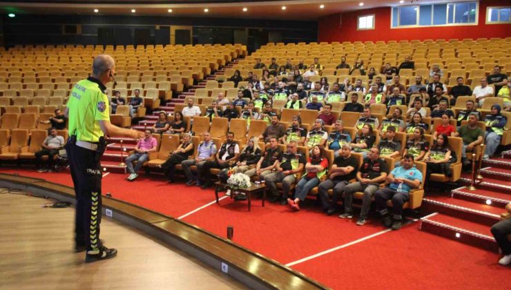 Aydın’da 200 motosiklet sürücüsüne “güvenli sürüş” eğitimi