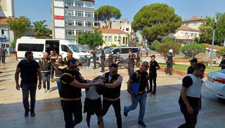 Aydın’daki telefoncu cinayetinde 4 şüpheli adliyeye getirildi