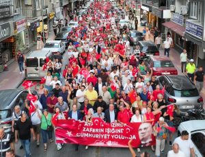 Başkan Yetişkin 30 Ağustos coşkusunu Efeler’de dört bir yana taşıdı