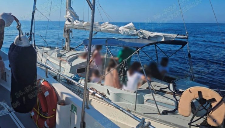Didim açıklarında 16 düzensiz göçmen yakalandı: 1 şüpheli tutuklandı