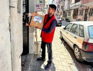 Efeler’de ihtiyaç sahibi ailelere gıda desteği