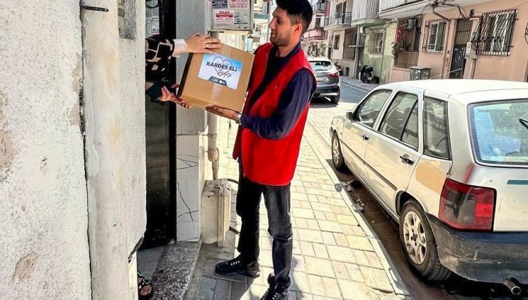 Efeler’de ihtiyaç sahibi ailelere gıda desteği