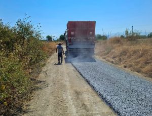 Efeler’den üreticilere yol desteği