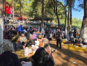Karacasu’da 8 asırdır süren Dedebağ hayrı binlerce vatandaşı buluşturdu
