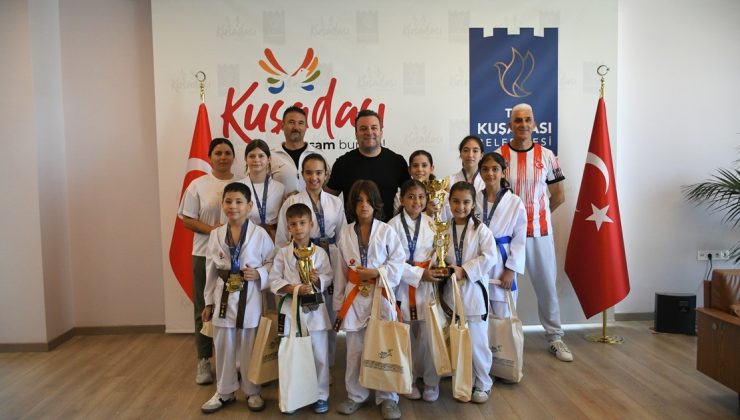 Kuşadalı genç karateciler Bursa’dan madalyalarla döndü