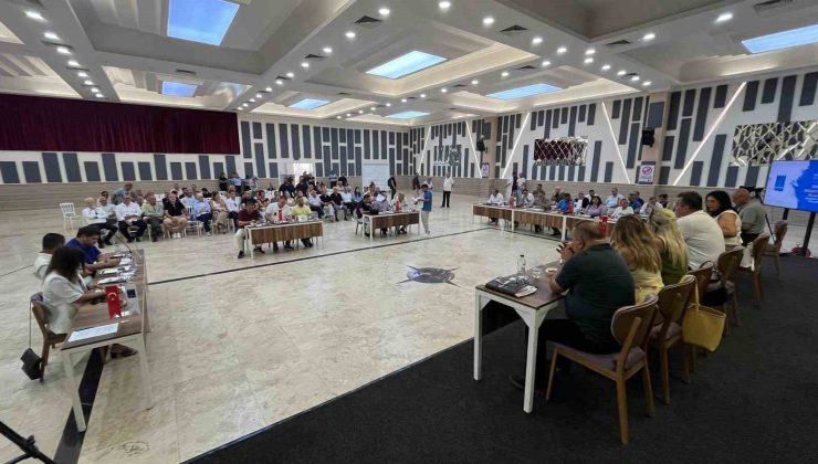 Kuşadası Meclisi’nde komisyonlar yenilendi, yeni projelere onay çıktı