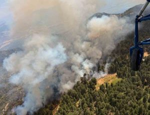 Kuyucak’ta alevlerle mücadele sürerken, meteoroloji kritik saatlere dikkat çekti