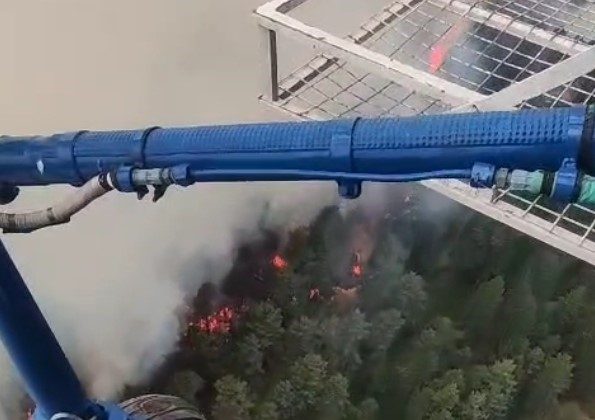 Kuyucak’taki yangına 17 hava aracıyla müdahale sürüyor