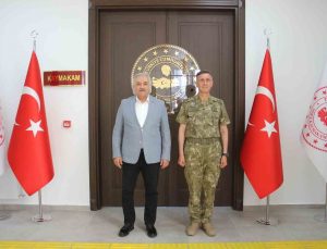 Tuğgeneral Karaoğlu, Söke’de görevine başladı