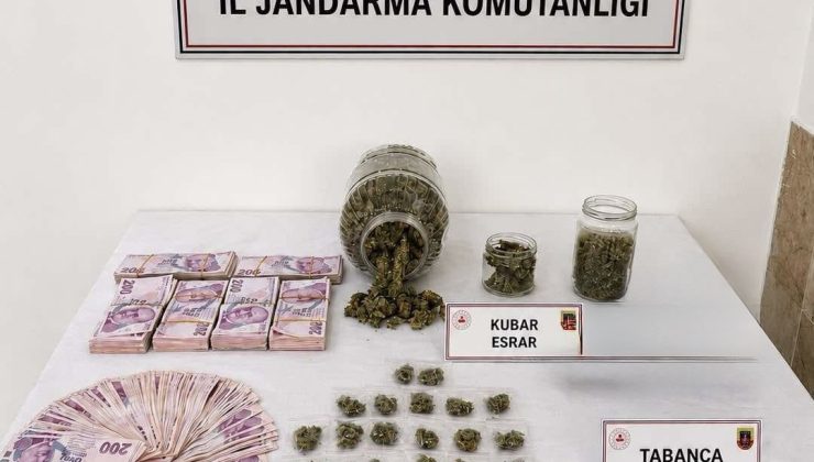 Uyuşturucu alışverişine suçüstü: 2 gözaltı