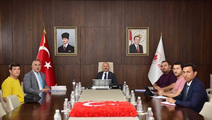 Vali Varol, yeni stadyumun yapım süreci hakkında bilgi aldı