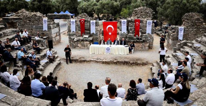 ADÜ Yönetim Kurulu ve Senato Toplantısı Nysa Antik Kenti’nde gerçekleştirildi