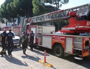 Apartmandan gelen yanık kokusu itfaiyeyi harekete geçirdi