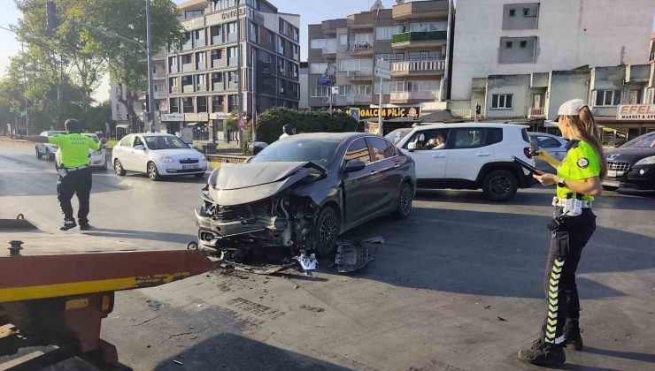 Aydın’daki kazada baba ve oğlu yaralandı