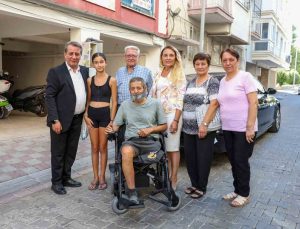 Başkan Yetişkin’den akülü sandalye desteği