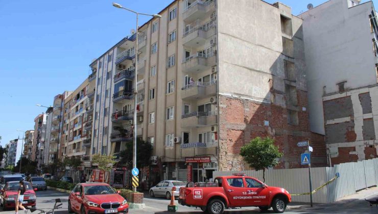 Efeler’de doğal gaz kaçağı paniği, 6 katlı bina tahliye edildi
