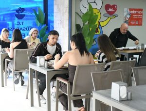 Kuşadası’nda Kent Lokantası her gün 500 kişiyi ağırlıyor