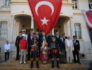 Kuşadası’nın kurtuluşunun 104’üncü yıl dönümü törenle kutlandı