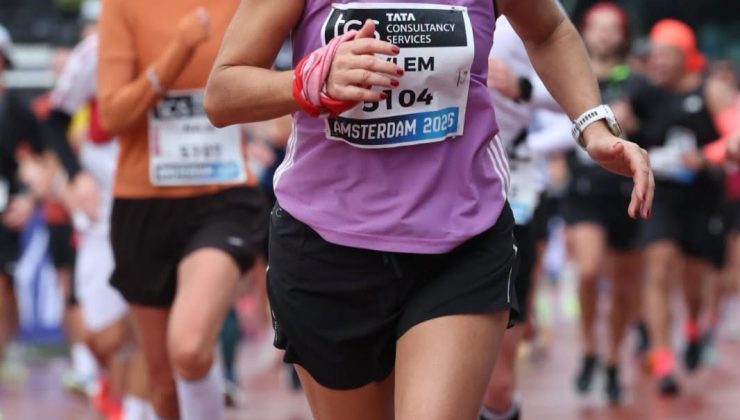 Aydınlı öğretmen 42 kilometrelik maratonu rekoruyla tamamladı